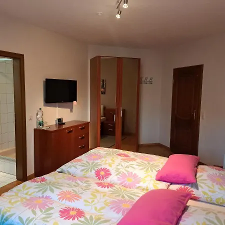 Birgit Pazen 젤틴겐라티그